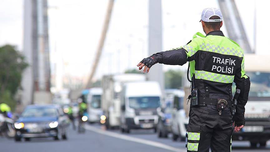 Trafikte 2023 düzenlemesi: İşte cezaların yeni ücretleri 6